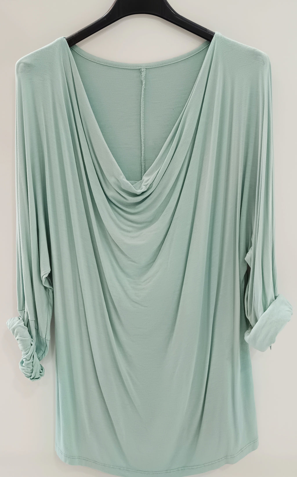 Camiseta escote cascada