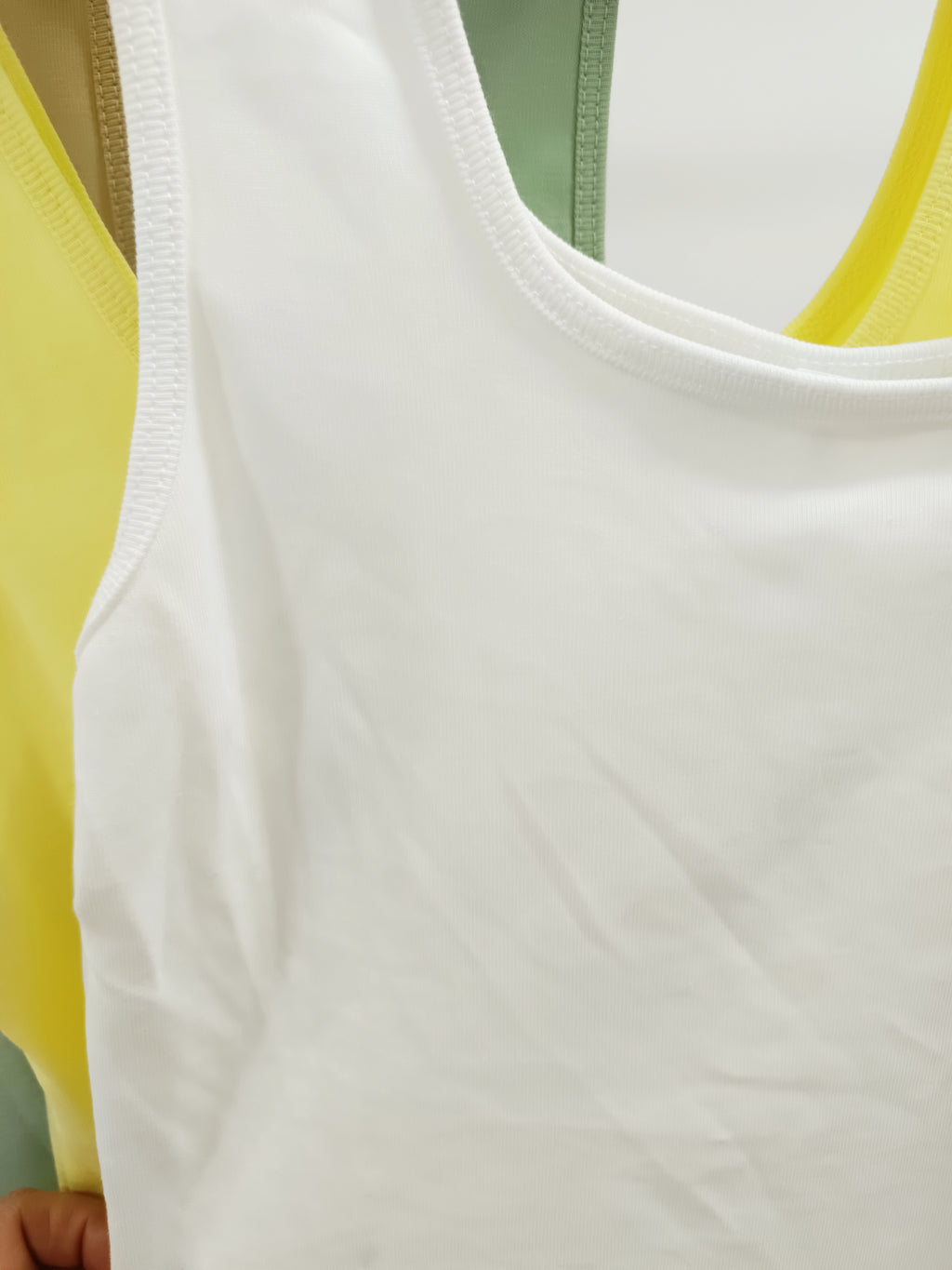 Camiseta básica algodón tirante