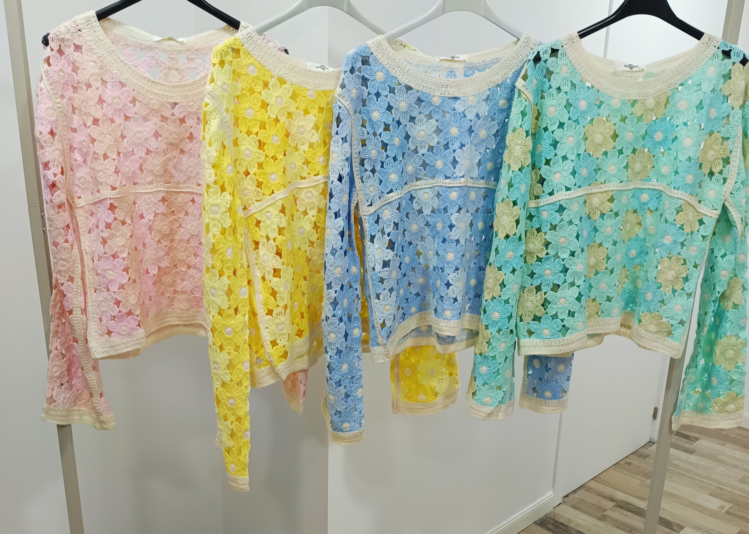 Jersey calado de flores