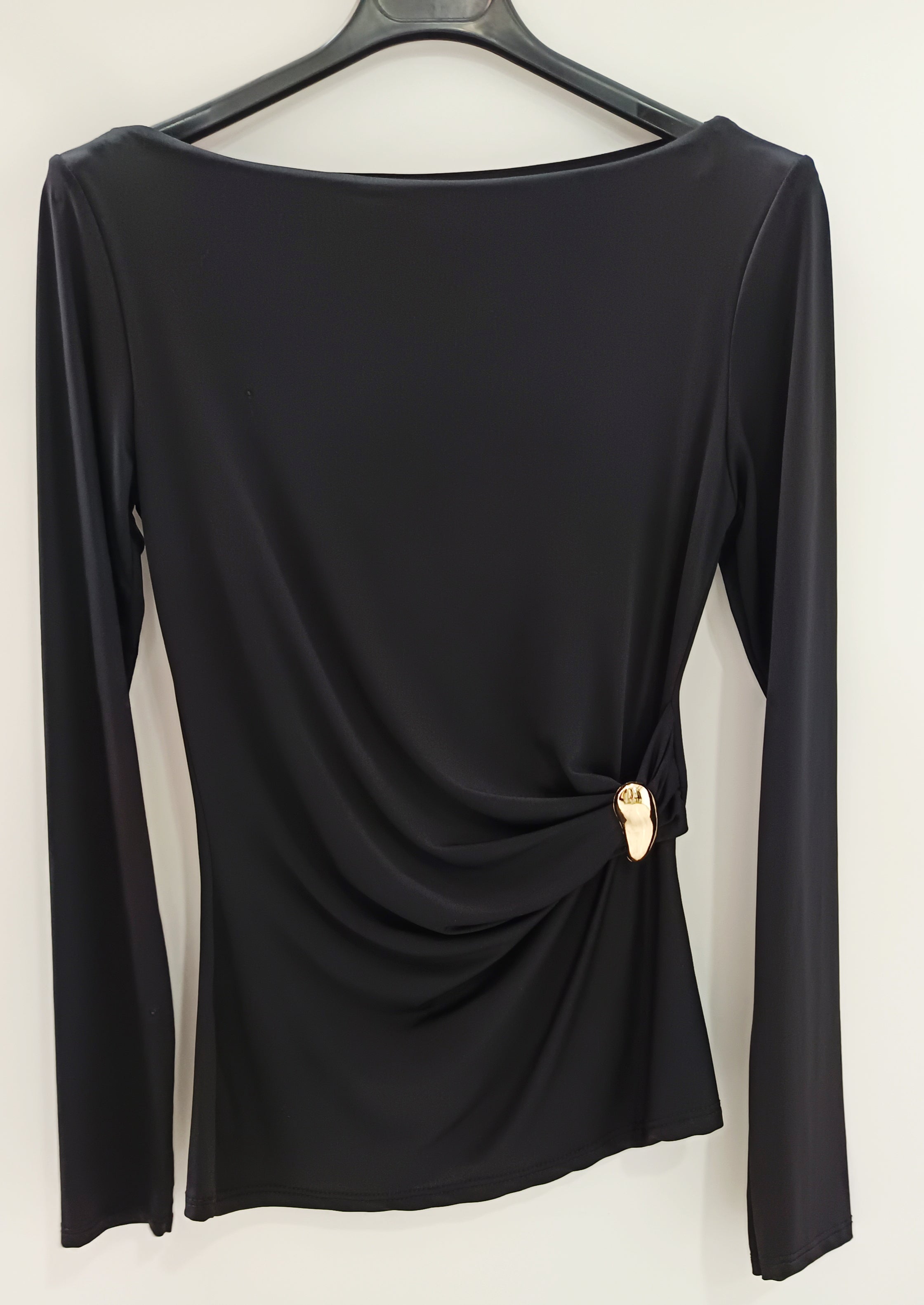 Camiseta manga larga con detalle dorado
