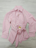 Camisa lazada con detalle dorado