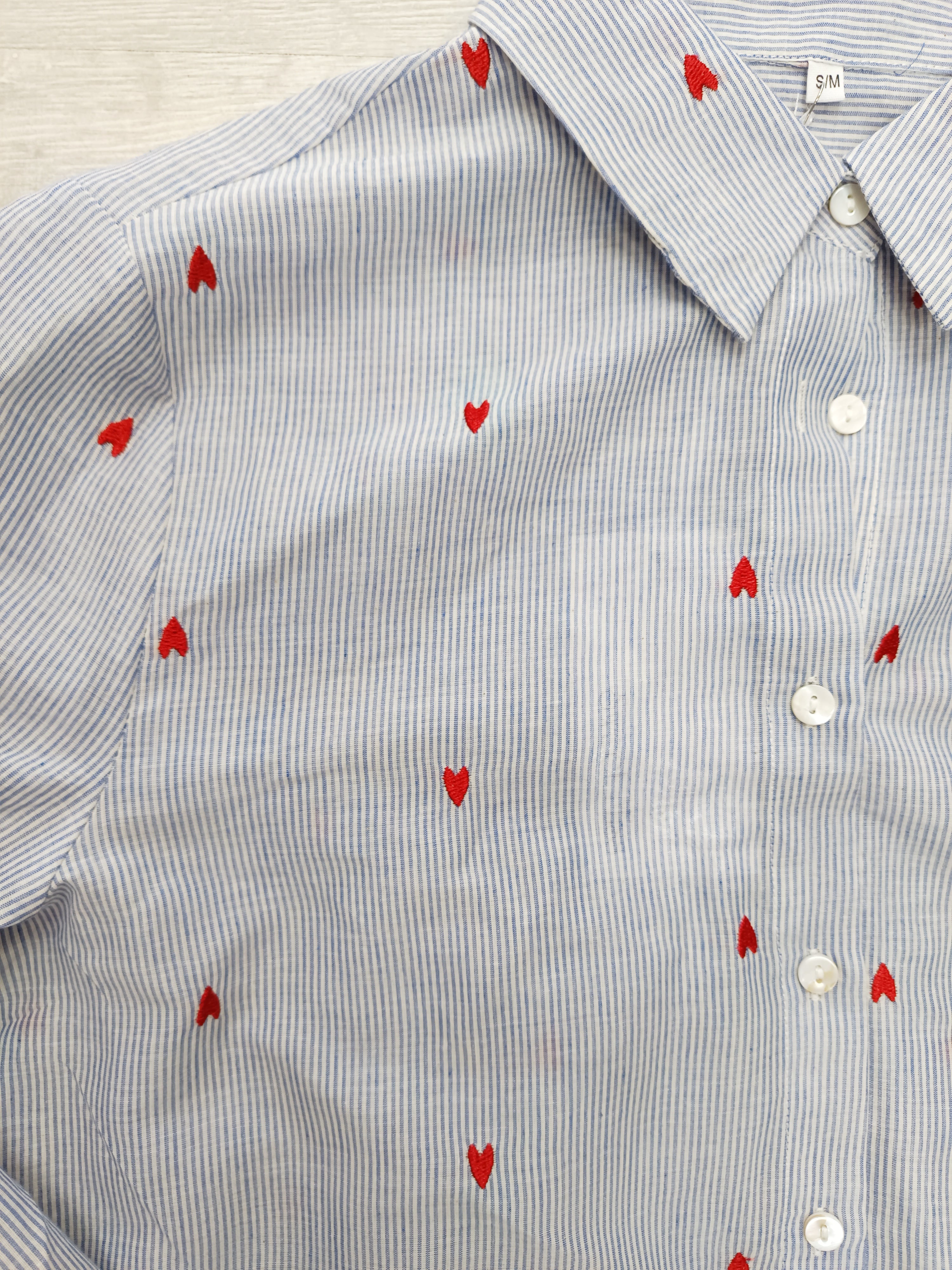 Camisa corazones bordados