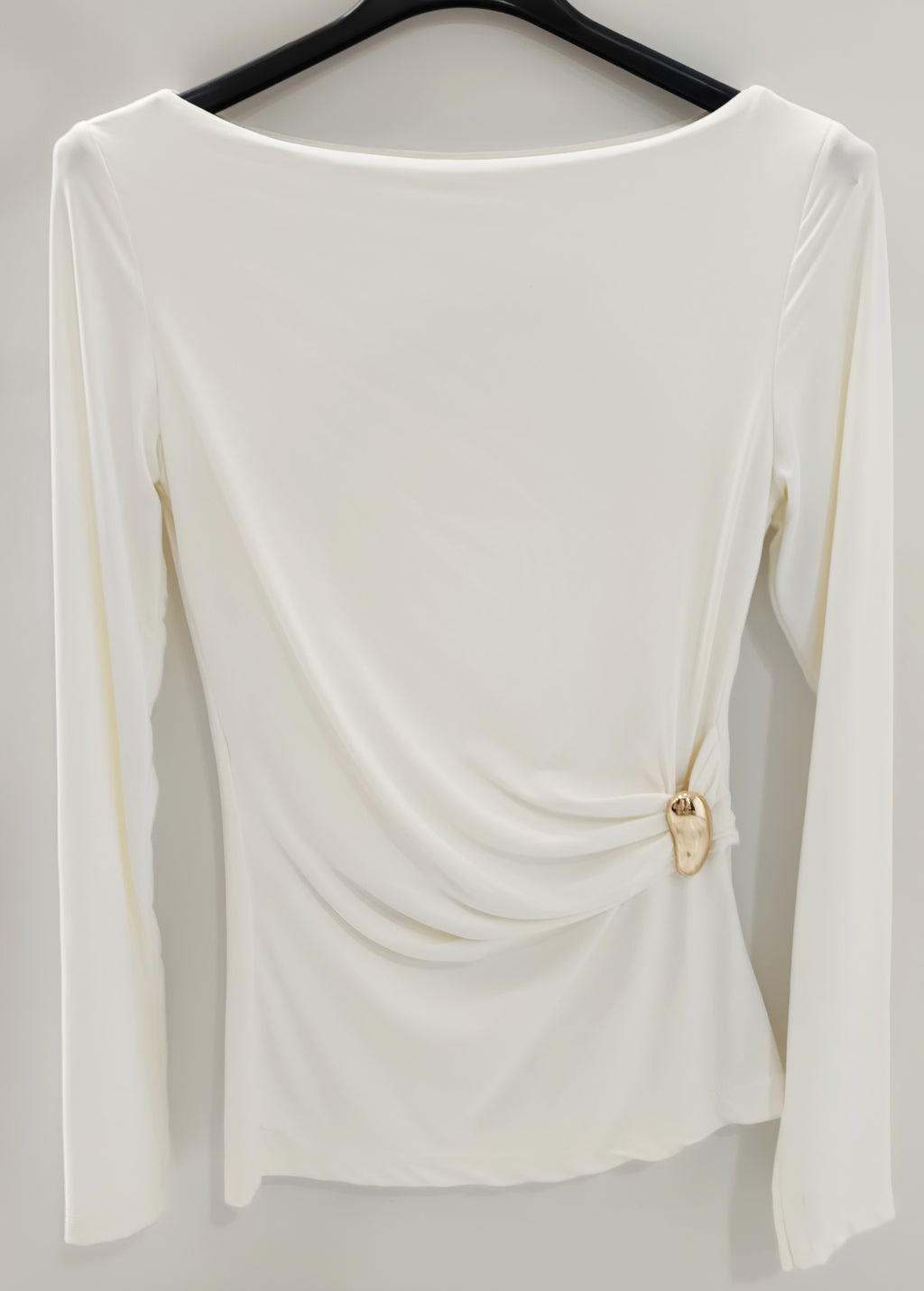 Camiseta manga larga con detalle dorado