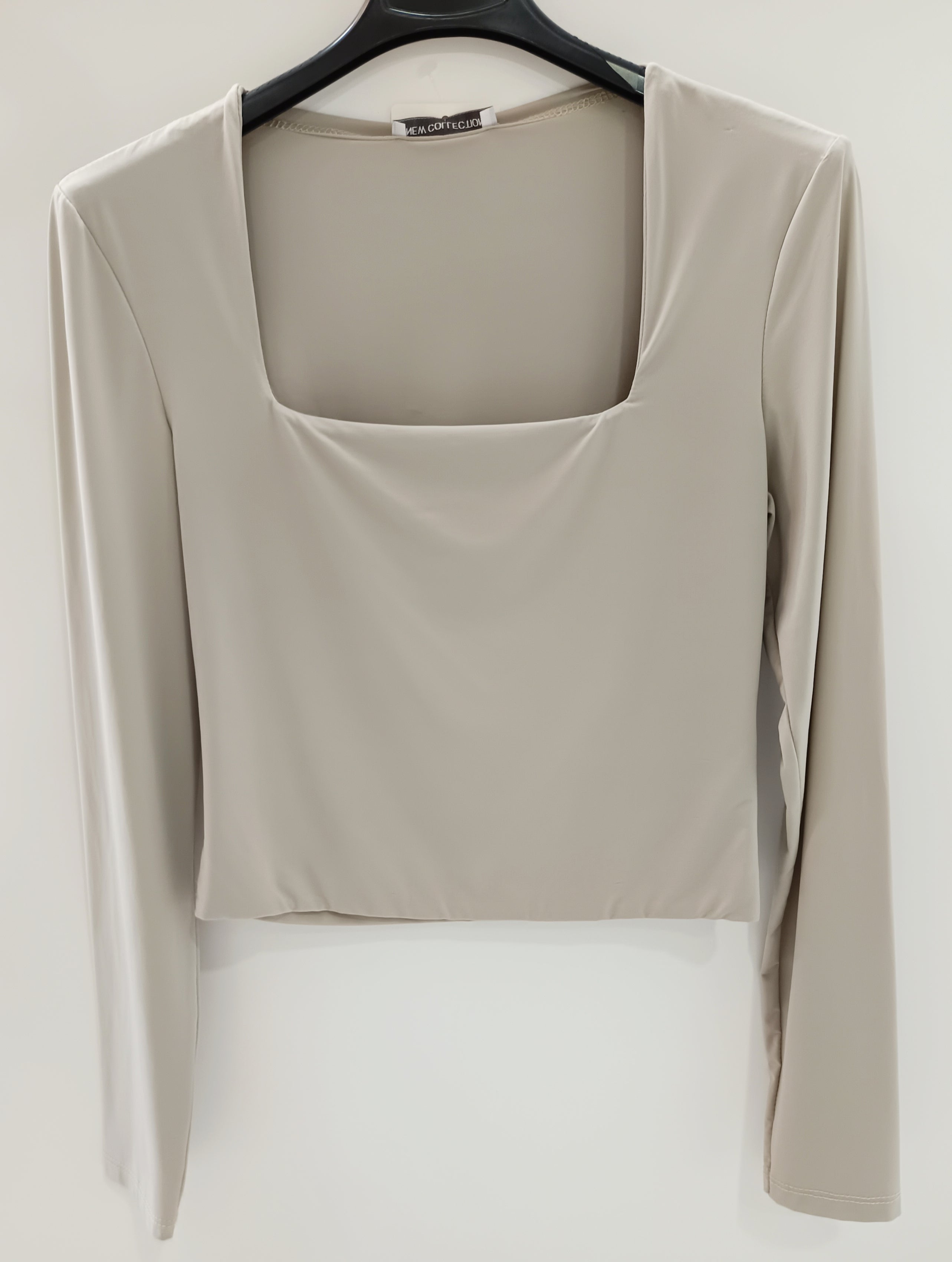 Camiseta escote cuadrado