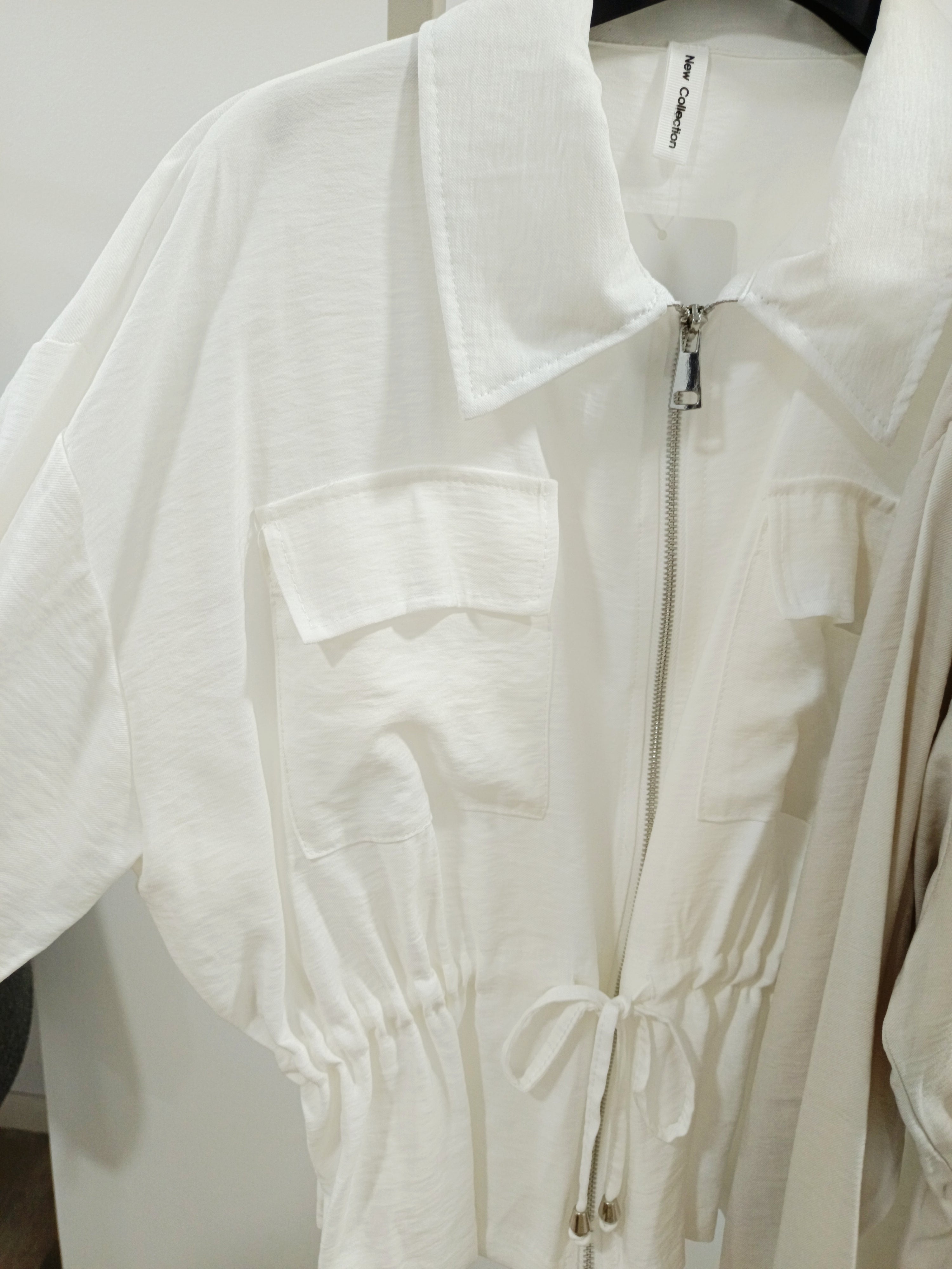 Chaqueta cremallera bolsillo parche