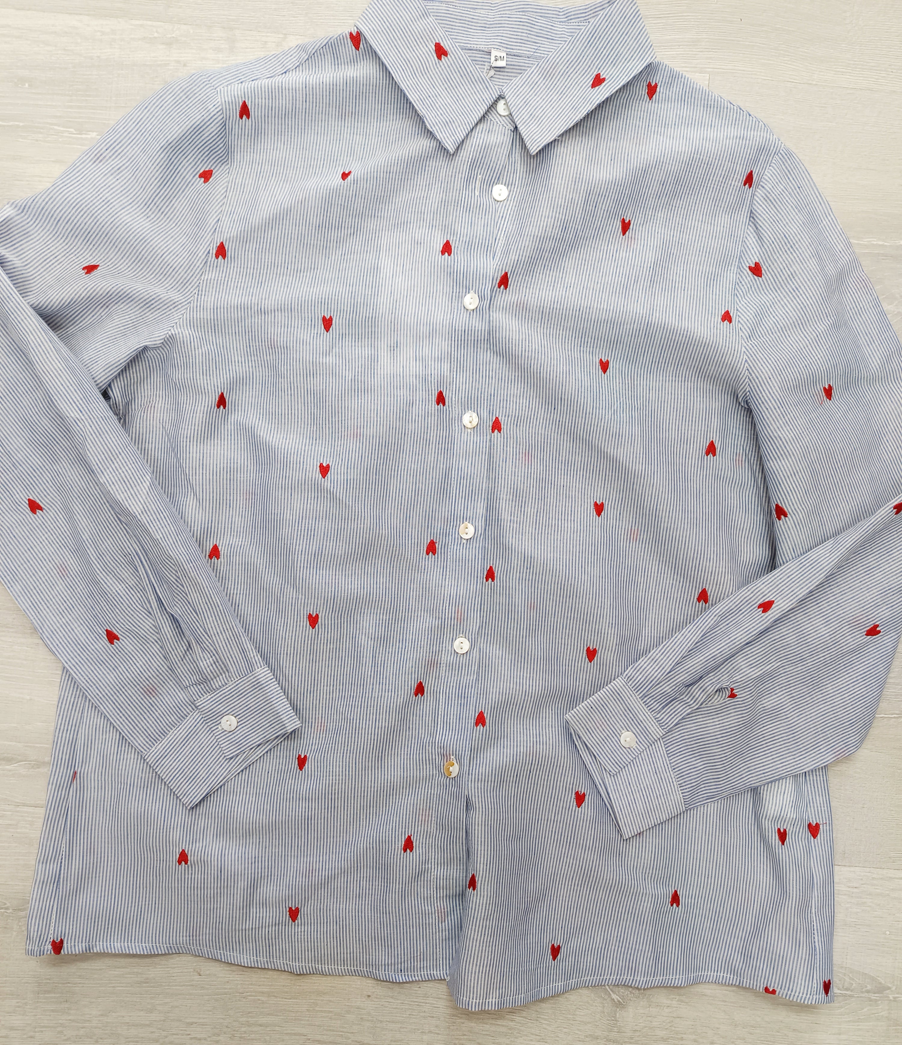 Camisa corazones bordados