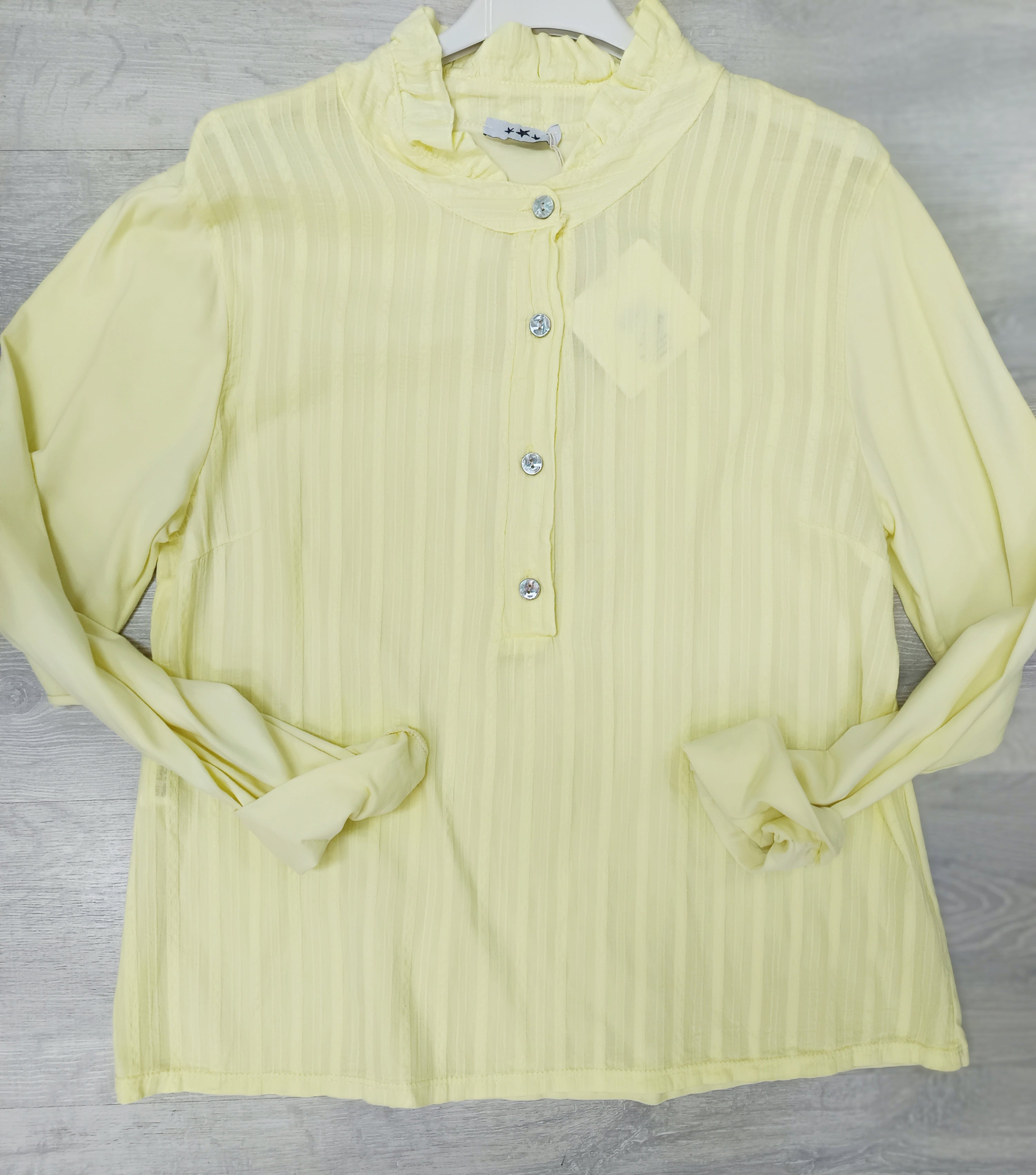 Blusa combinada con mangas de camiseta