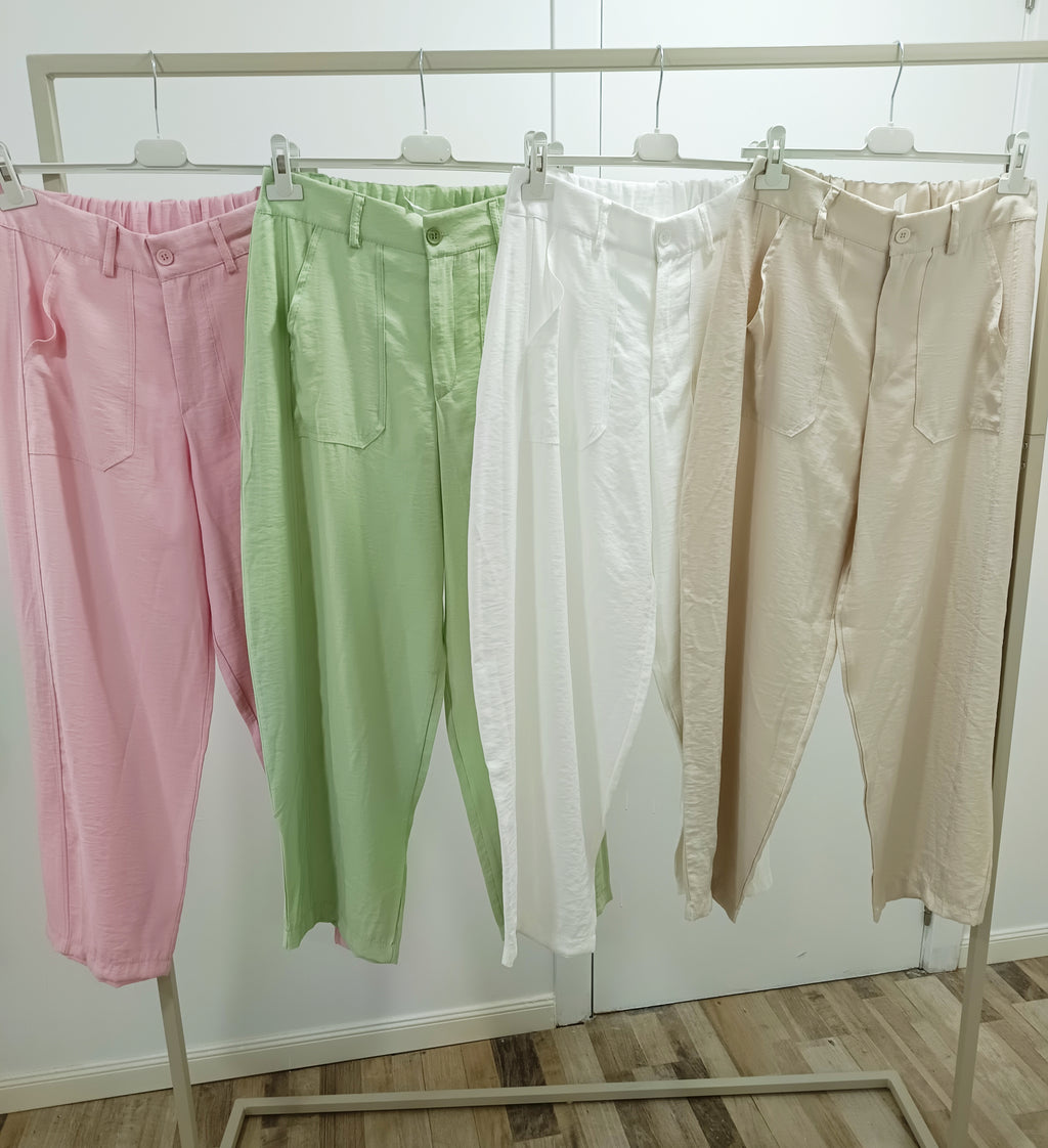 Pantalón ligero bombacho con bolsillo parche