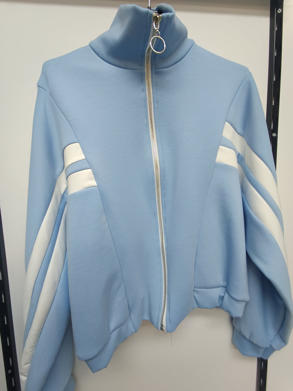 Chaqueta ligera con cremallera