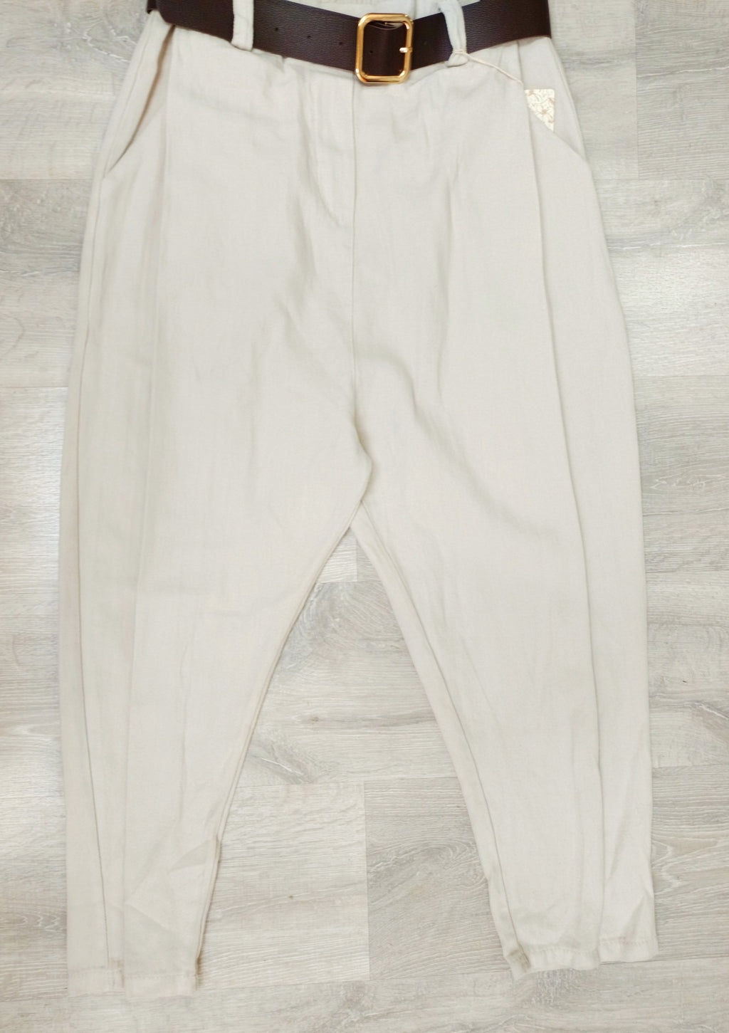Pantalón sarga con cinturón tiro largo (hippie)